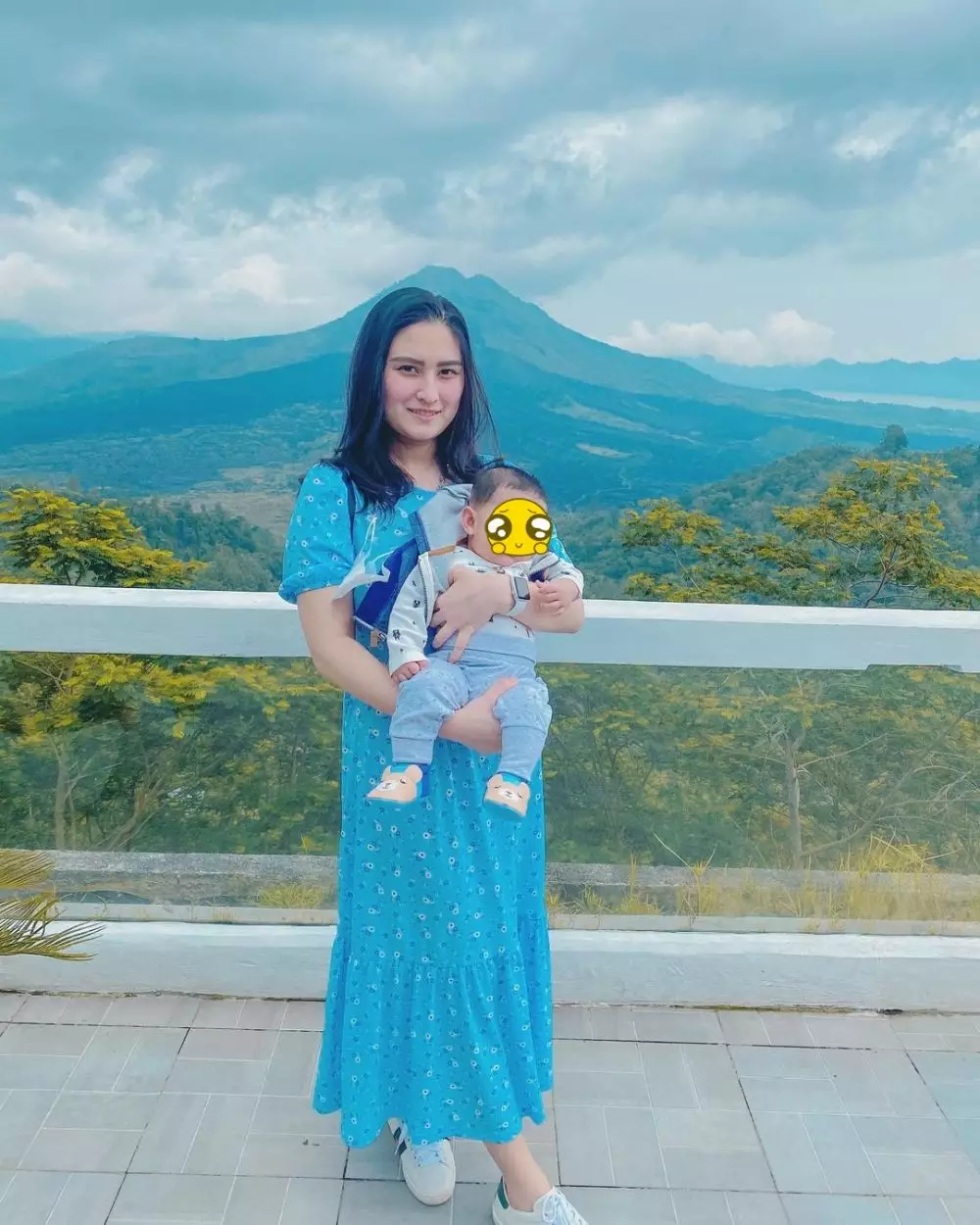 Gaya OOTD 10 seleb dengan anak pertama Instagram © 2021 brilio.net