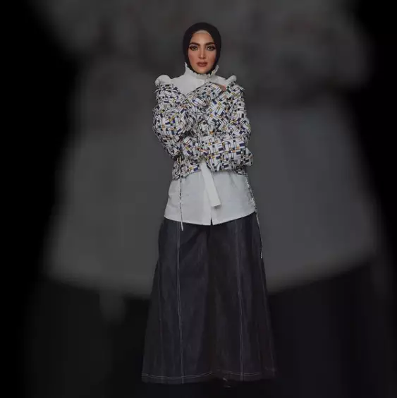 Potret diva saat berhijab © Instagram