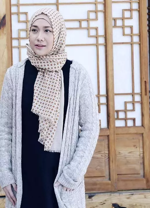 Potret diva saat berhijab © Instagram
