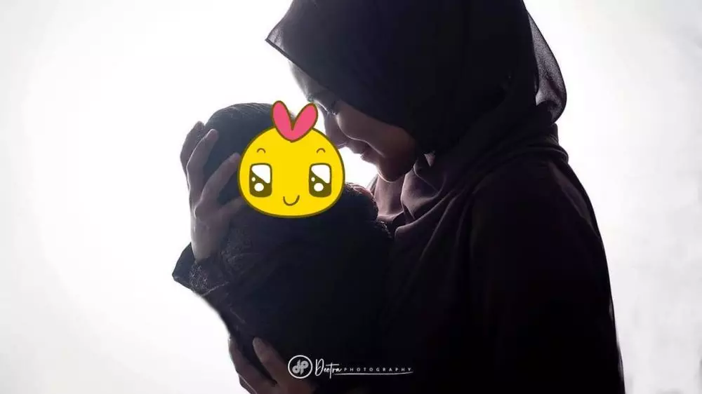 nadya momong anak perdana Berbagai sumber