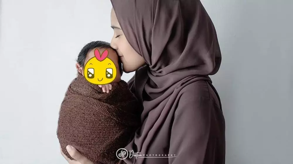 nadya momong anak perdana Berbagai sumber