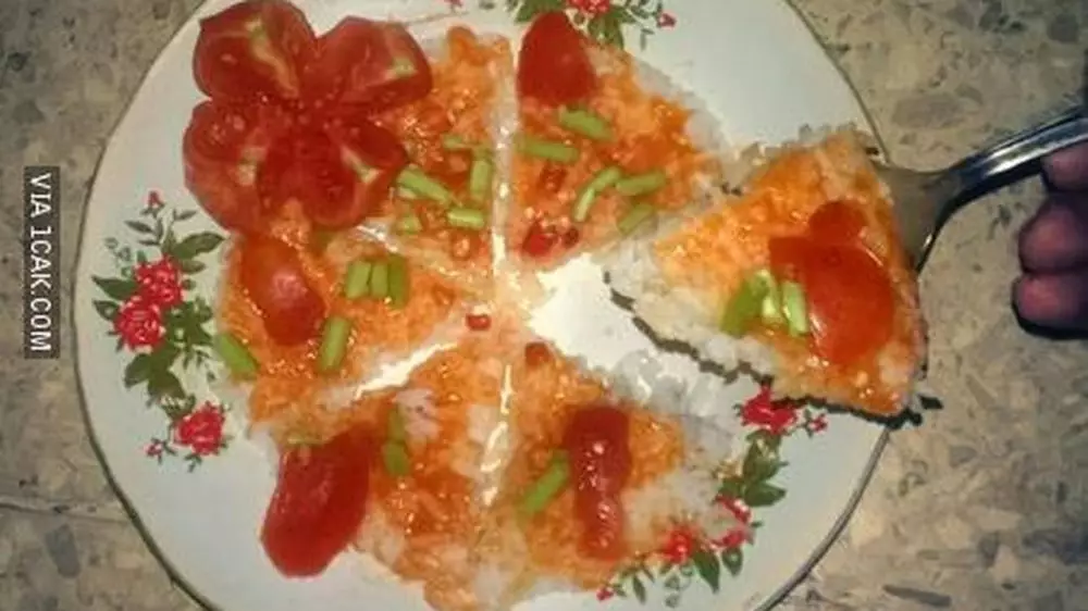 pizza nyeleneh abis Berbagai sumber