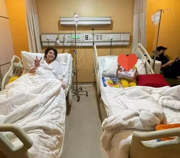 Momen Tya Ariestya dan anaknya © Instagram/@tya_ariestya