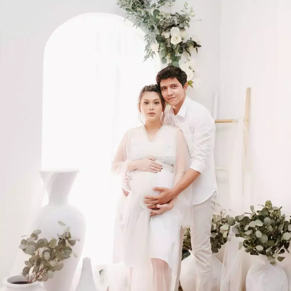 maternity shoot istri reza alisyahbana © berbagai sumber