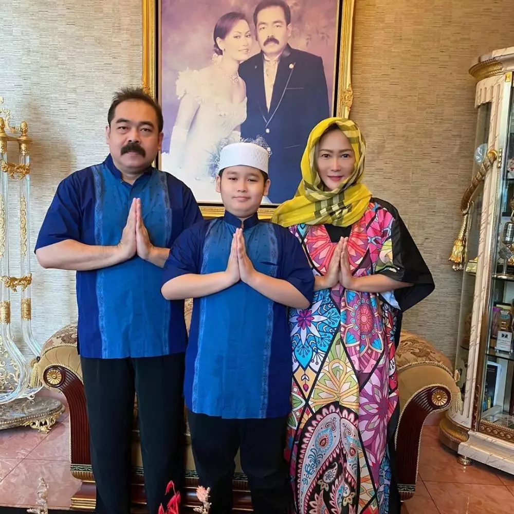Inspirasi baju lebaran keluarga seleb Instagram