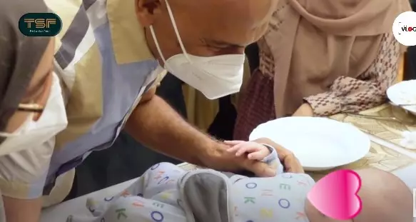 Momen Mark Sungkar temui anak Zaskia Sungkar © YouTube