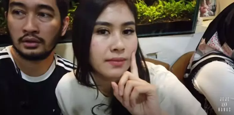 Momen selebriti cek kandungan © berbagai sumber