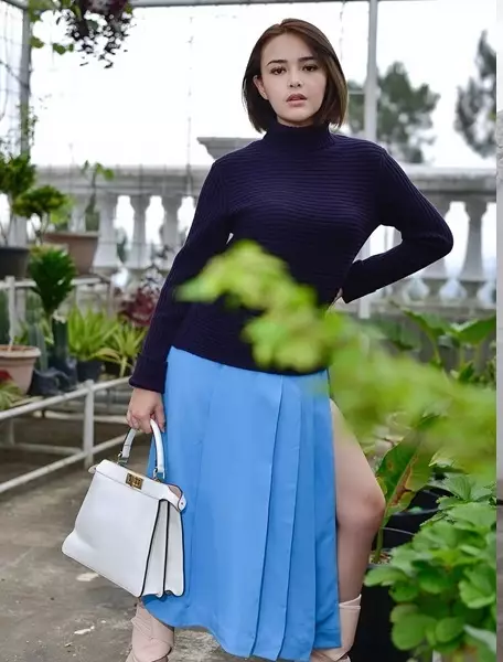 Beda gaya Amanda Manopo dan Putri Anne di keseharian © Instagram Beda gaya Amanda Manopo dan Putri Anne di keseharian © Instagram