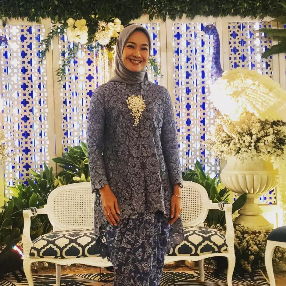 gaya kondangan puteri indonesia © Instagram gaya kondangan puteri indonesia © Instagram