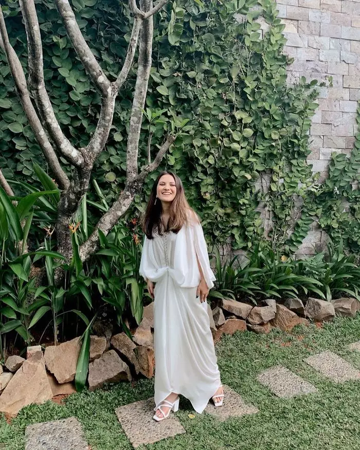 pesinetron pakai kaftan © instagram