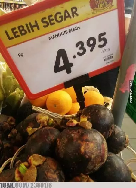 penjual buah promosikan dagangan © berbagai sumber penjual buah promosikan dagangan © berbagai sumber