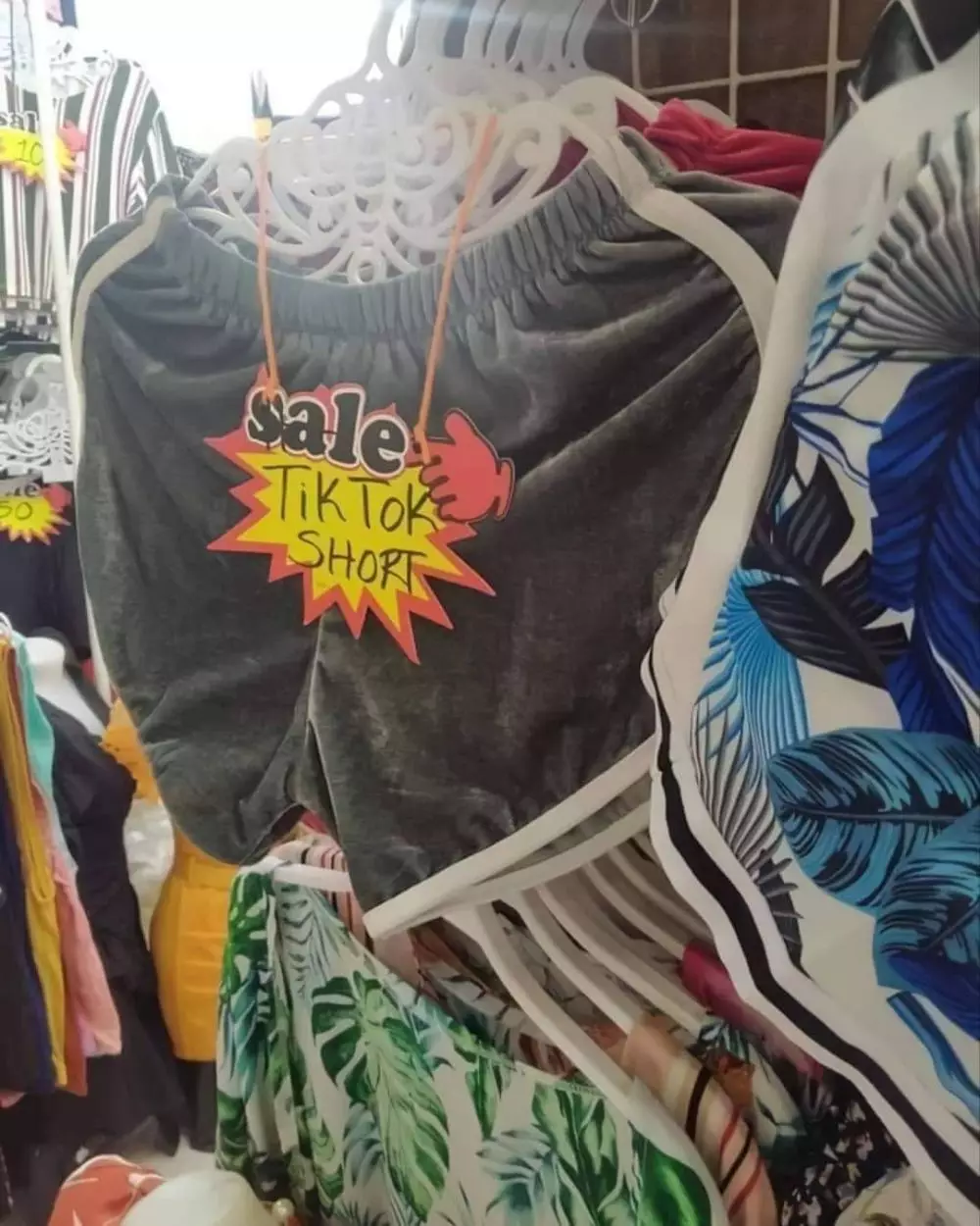 desain celana pendek nyeleneh © 2021 berbagai sumber desain celana pendek nyeleneh © 2021 berbagai sumber