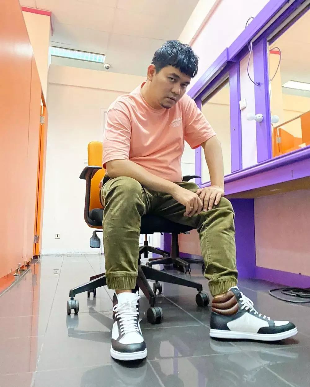 transformasi gaya rambut Indra Bekti © 2021 brilio.net