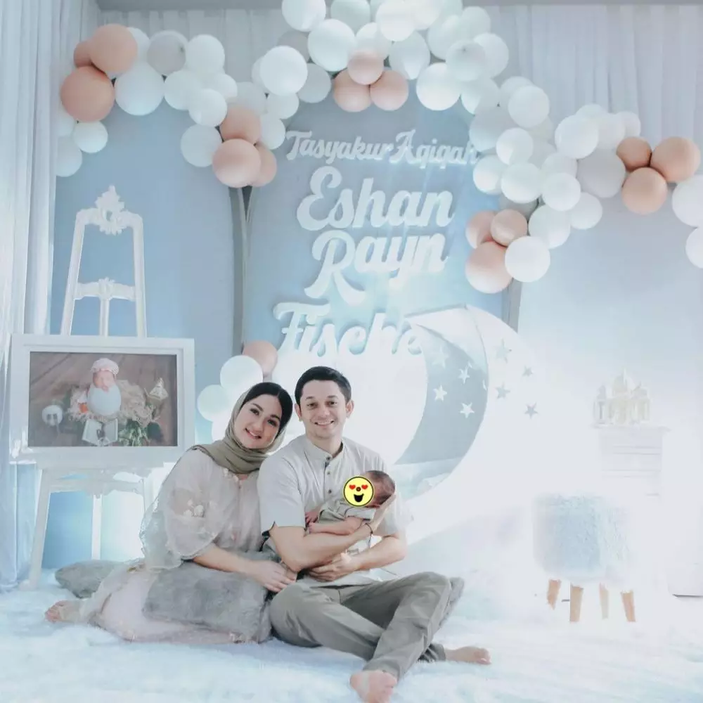 akikah anak Tengku Dewi © berbagai sumber akikah anak Tengku Dewi © berbagai sumber