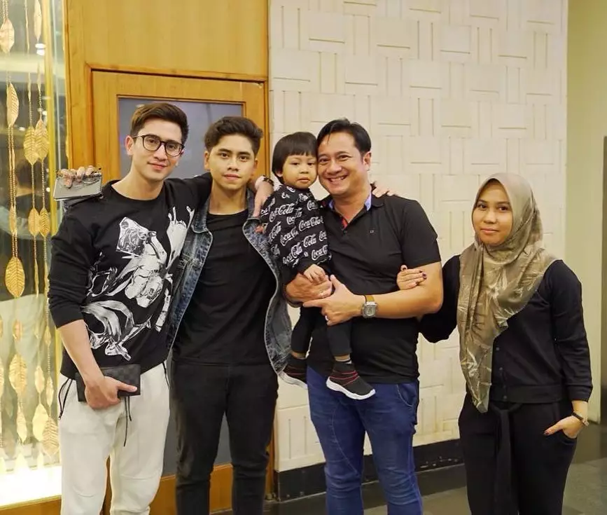 potret kompak ivan fadilla bareng athalla dan verrel © berbagai sumber potret kompak ivan fadilla bareng athalla dan verrel © berbagai sumber