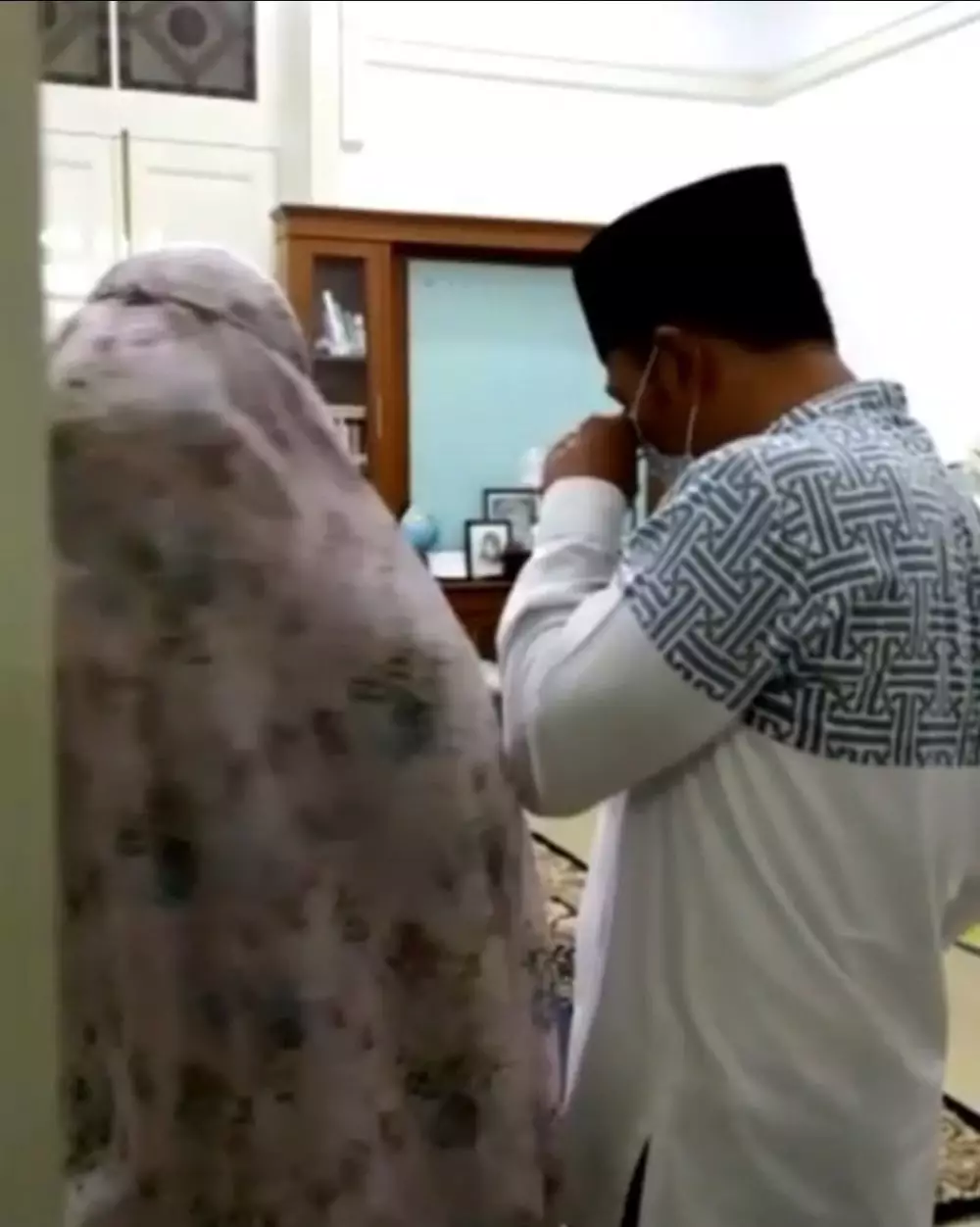 Momen Haru Atalia Praratya sembuh dari Covid-19 © 2021 brilio.net Momen Haru Atalia Praratya sembuh dari Covid-19 © 2021 brilio.net