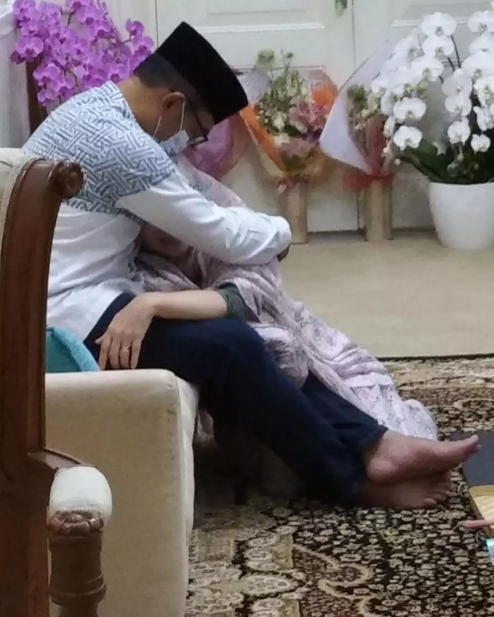 Momen Haru Atalia Praratya sembuh dari Covid-19 © 2021 brilio.net Momen Haru Atalia Praratya sembuh dari Covid-19 © 2021 brilio.net