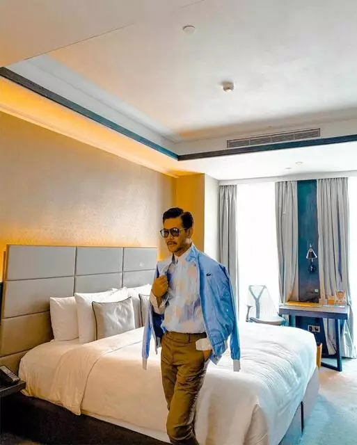 kamar tidur pesinetron tampan © 2021 berbagai sumber