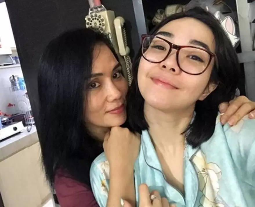 potret kebersamaan penyanyi dan ibu © instagram