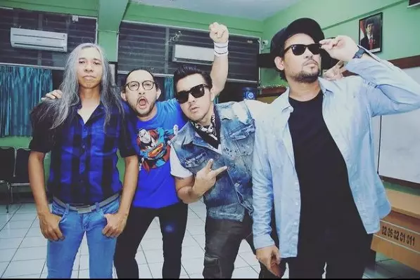 potret kebersamaan personel band Naif Instagram/@naifband