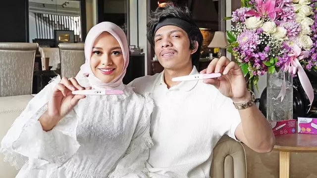 Seleb yang hamil anak pertama di 2021 dari berbagai sumber Seleb yang hamil anak pertama di 2021 dari berbagai sumber