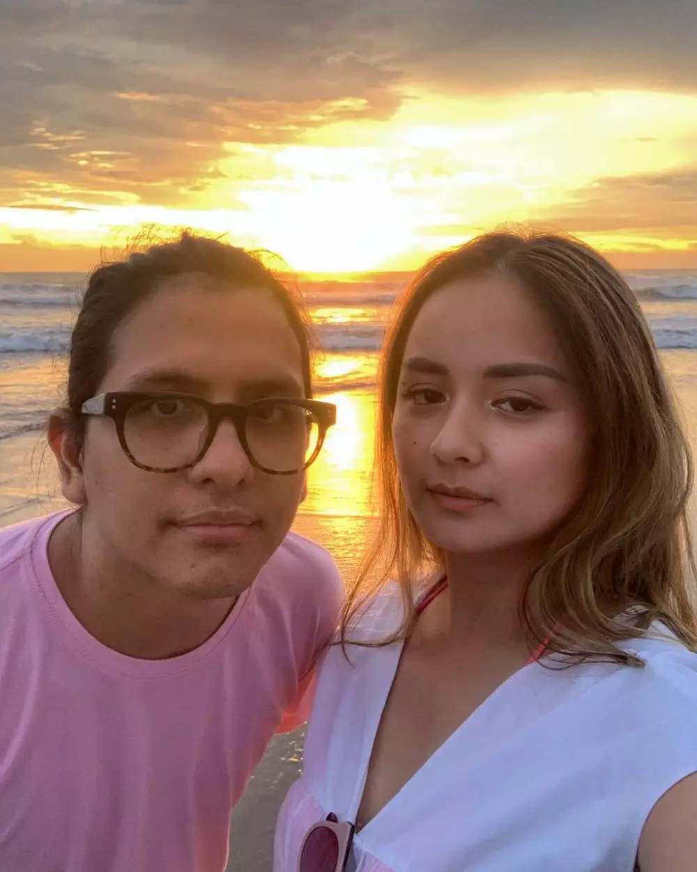 Momen kenangan Raditya Oloan dan Joanna Alexandra saat liburan © 2021 brilio.net Momen kenangan Raditya Oloan dan Joanna Alexandra saat liburan © 2021 brilio.net