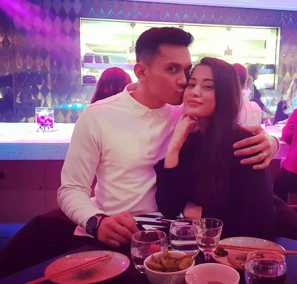 pemain film Virgin dan pasangan © 2021 berbagai sumber pemain film Virgin dan pasangan © 2021 berbagai sumber