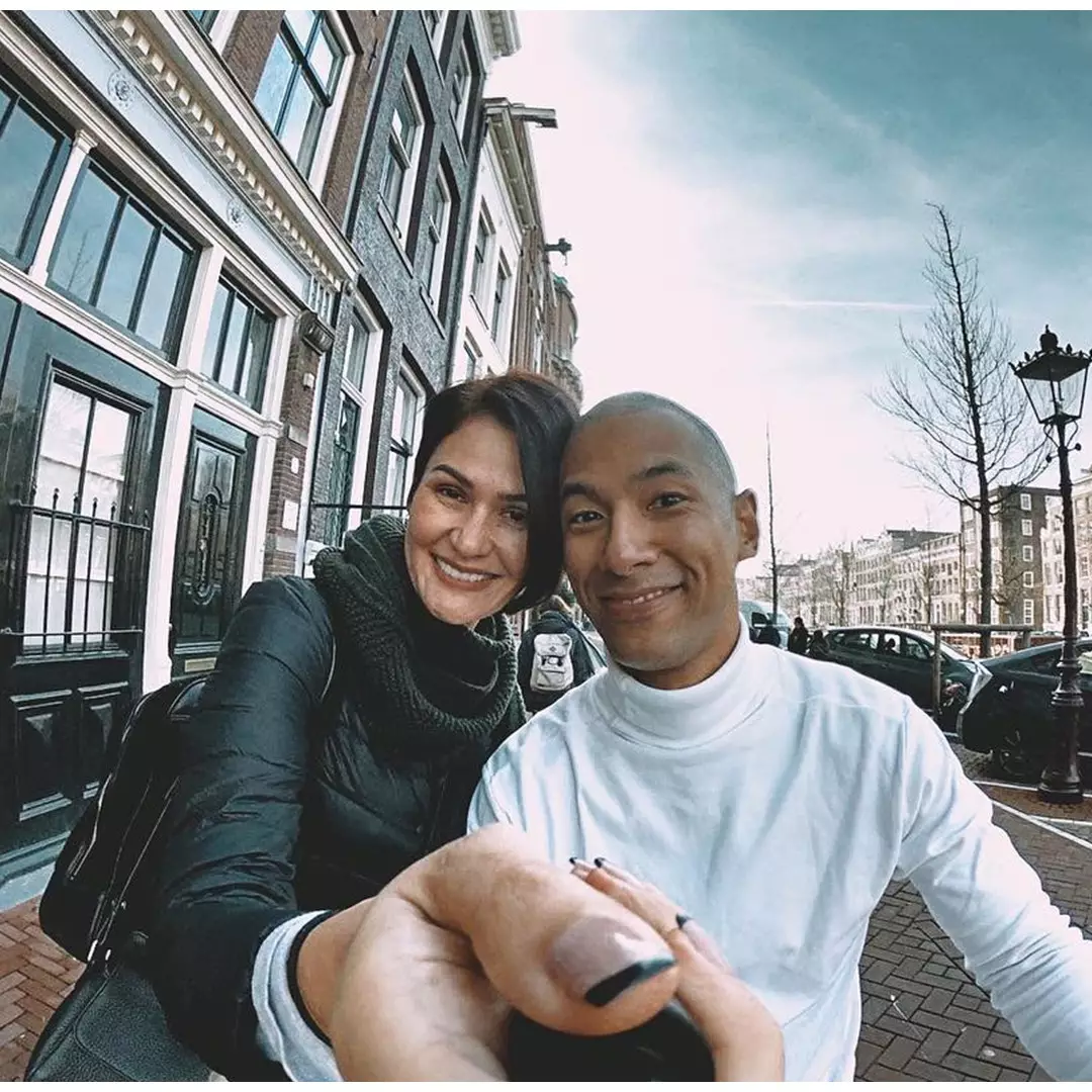 10 Potret rumah Marcell Siahaan, balkonnya jadi tempat yoga