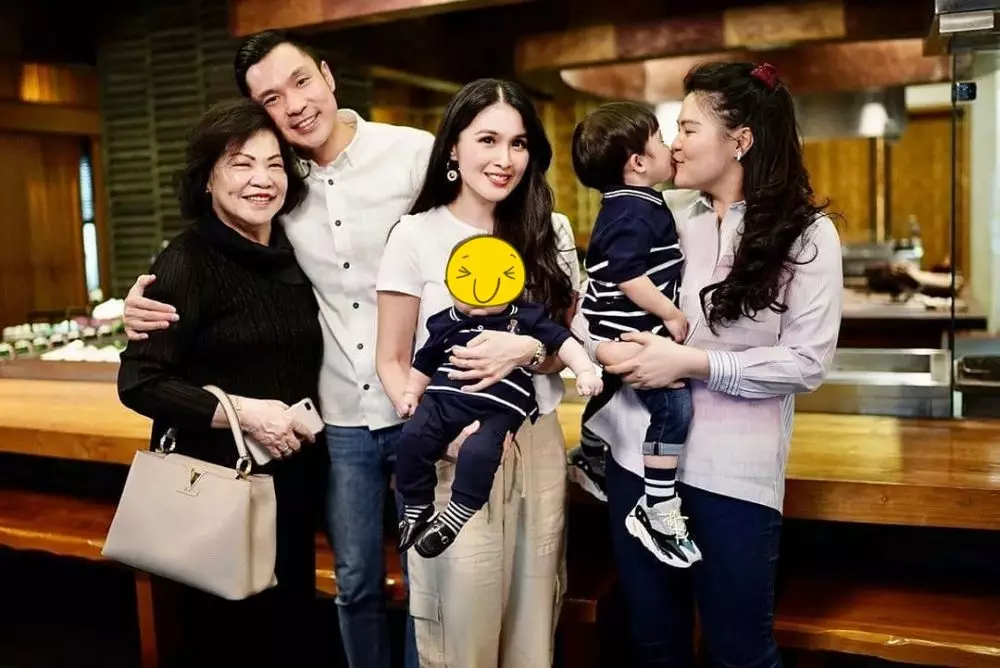 Sandra Dewi dan Irma Moeis © Instagram