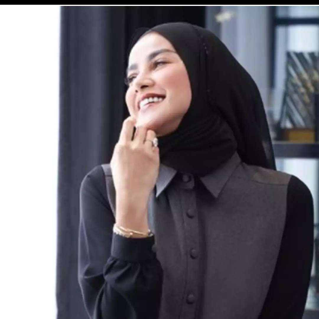 Taksiran harga 6 perhiasan Olla Ramlan, ada yang Rp 500 juta