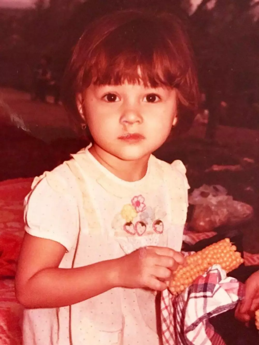 Potret masa kecil Mona Ratuliu © Instagram