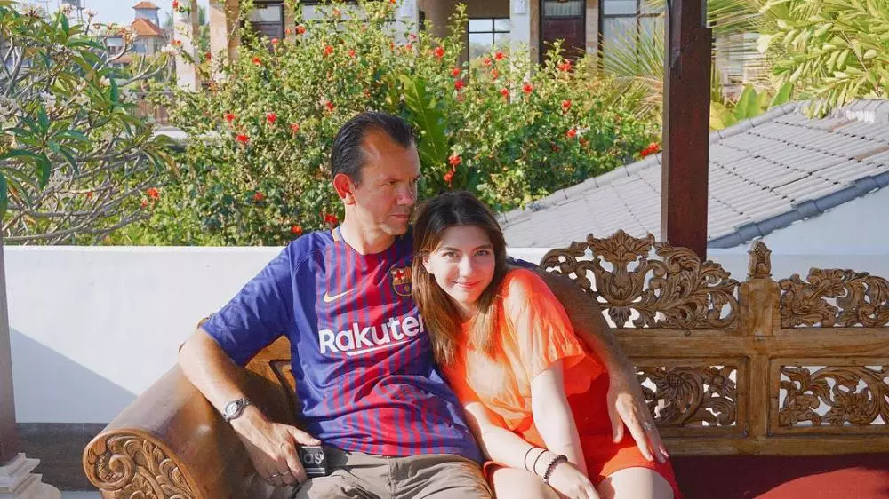 16 seleb dan ayah bule © Instagram