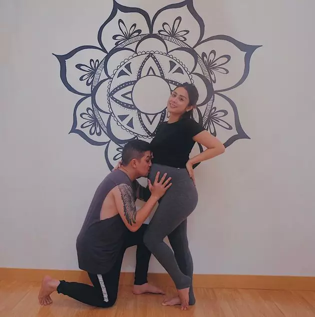 momen seleb jalani senam hamil © instagram