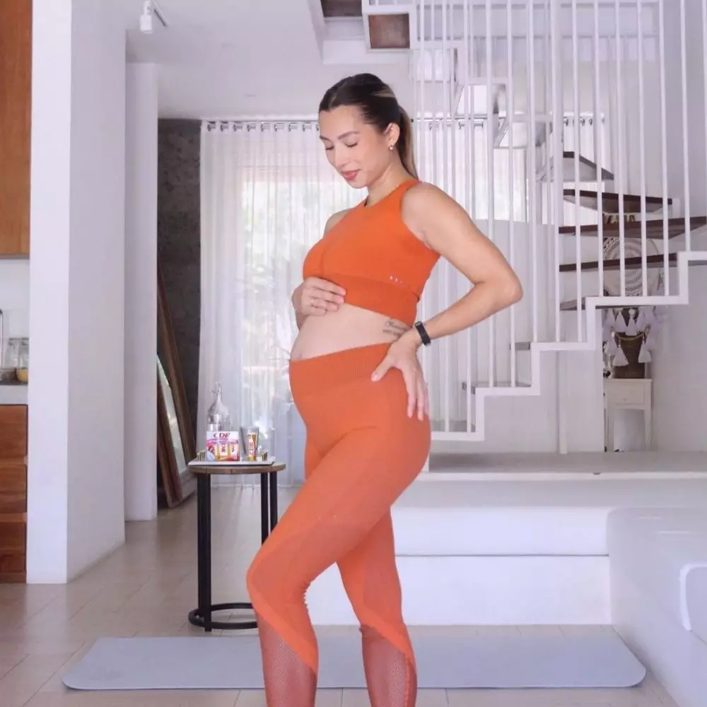 momen seleb jalani senam hamil © instagram