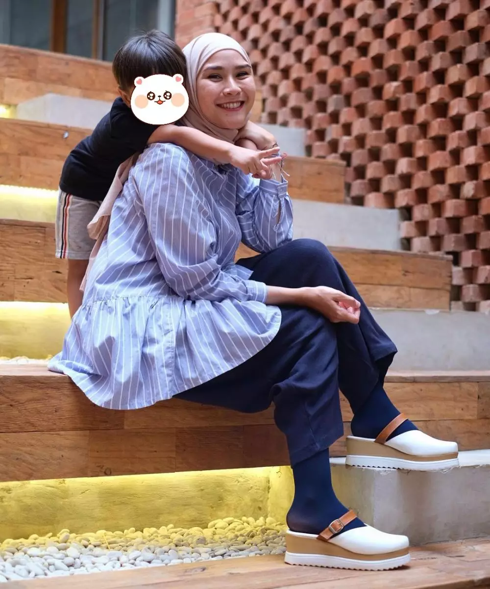 padu padan gaya simple ala Zaskia Adya Mecca © 2021 brilio.net padu padan gaya simple ala Zaskia Adya Mecca © 2021 brilio.net