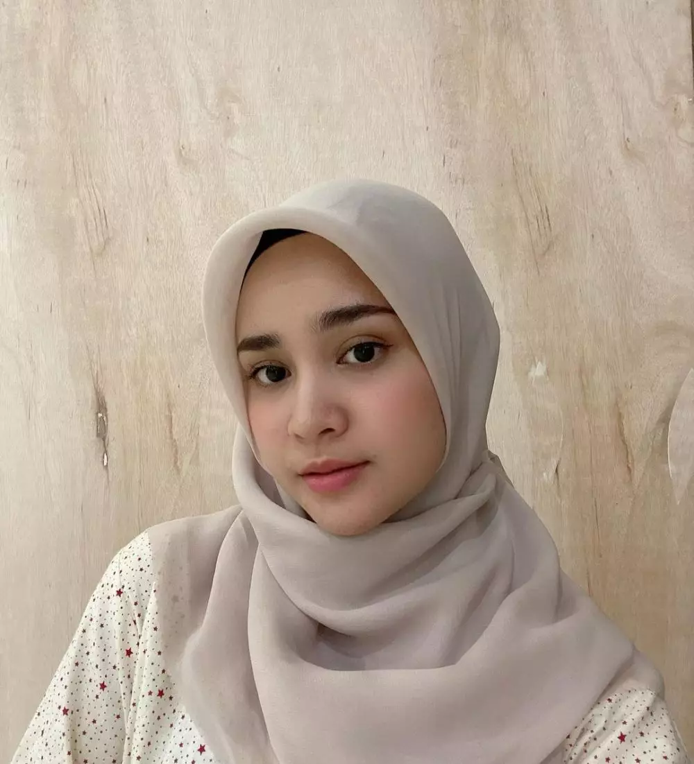 beda gaya Tissa Biani dan Michelle Ziudith © 2021 brilio.net