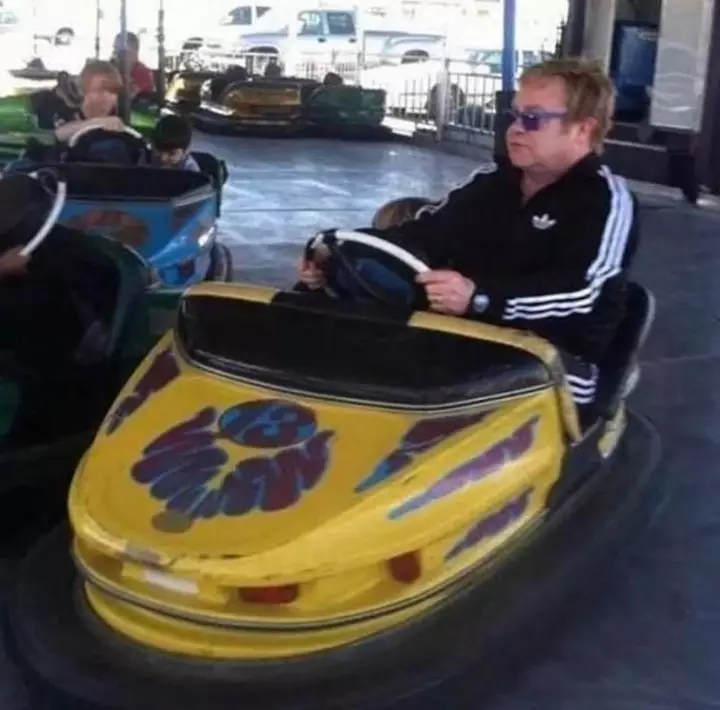 pria dewasa bak anak kecil © 2021 Instagram