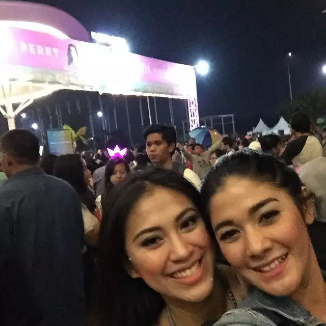 Potret kebersamaan Tyna Kanna Mirdad dan Naysila Mirdad © 2021 brilio.net