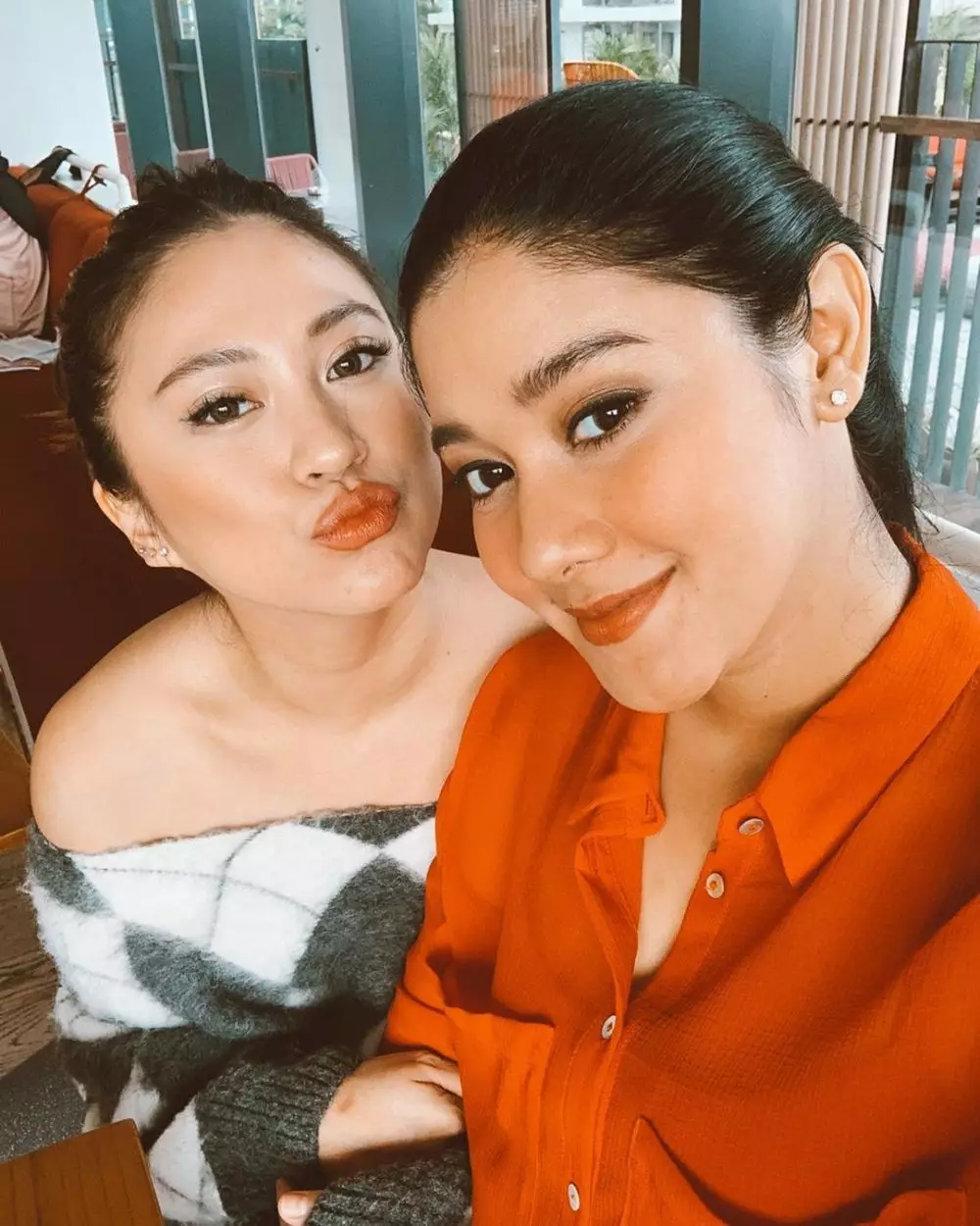 Potret kebersamaan Tyna Kanna Mirdad dan Naysila Mirdad © 2021 brilio.net