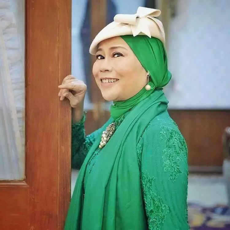 Potret transformasi Dewi Yull Instagram/@dewiyullofficial Potret transformasi Dewi Yull Instagram/@dewiyullofficial