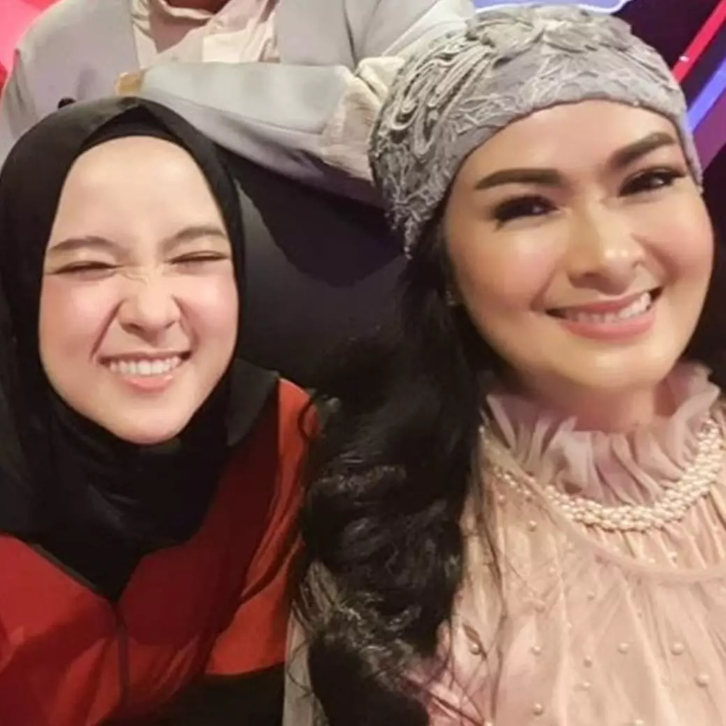 5 Momen kebersamaan Iis Dahlia dan Nissa Sabyan yang tuai sorotan