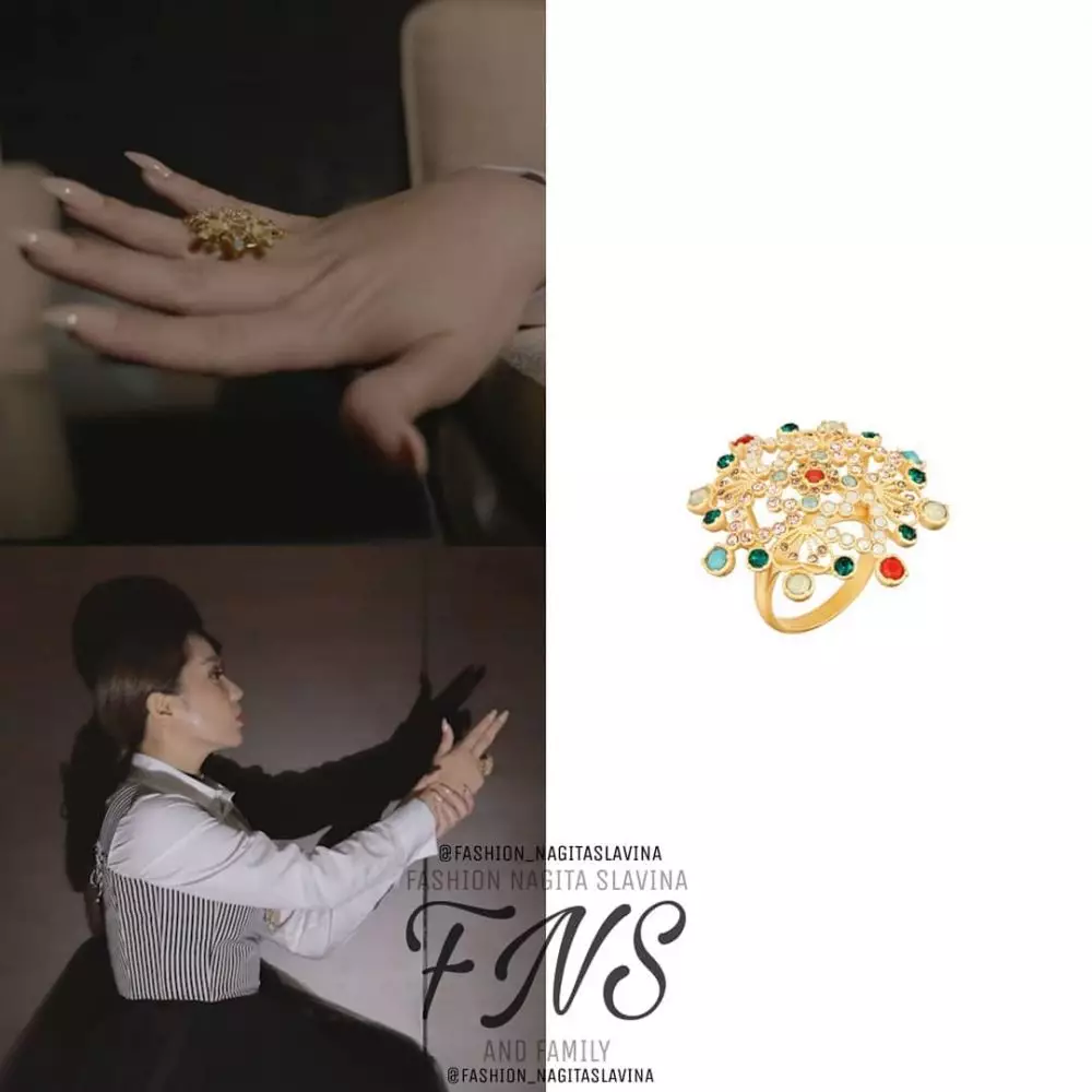 fashion item Nagita Slavina saat pemotretan © 2021 brilio.net