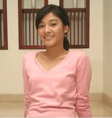 Potret lawas 10 Ratu Sinetron era 2000-an dari berbagai sumber