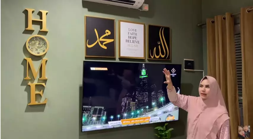 potret rumah mertua kartika putri © YouTube potret rumah mertua kartika putri © YouTube