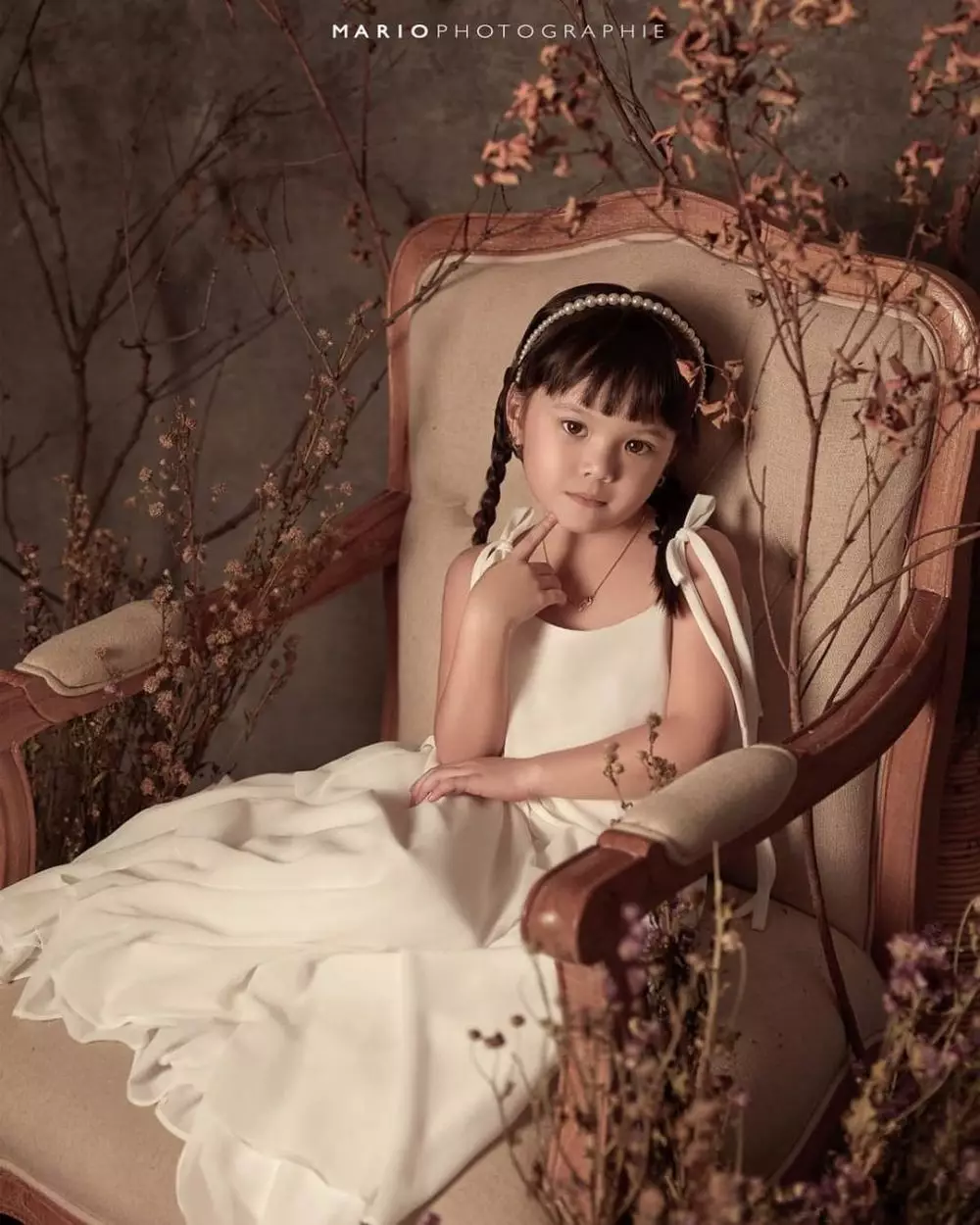 Gaya pemotretan Gempita berbagai tema dari berbagai sumber Gaya pemotretan Gempita berbagai tema dari berbagai sumber