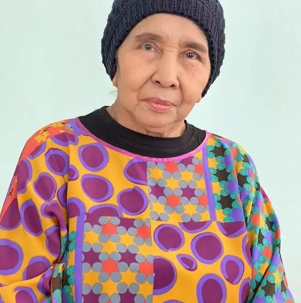 kabar terbaru pemain Emak Ijah Pengen ke Mekkah dari berbagai sumber kabar terbaru pemain Emak Ijah Pengen ke Mekkah dari berbagai sumber