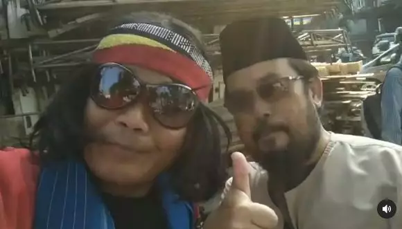 kompilasi pantun khas betawi © Instagram/@sapri_pantun kompilasi pantun khas betawi © Instagram/@sapri_pantun