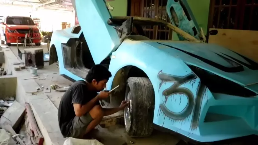 Potret mobil sport Brigadir Ian Aditya Youtube/IAN BAPONTAR