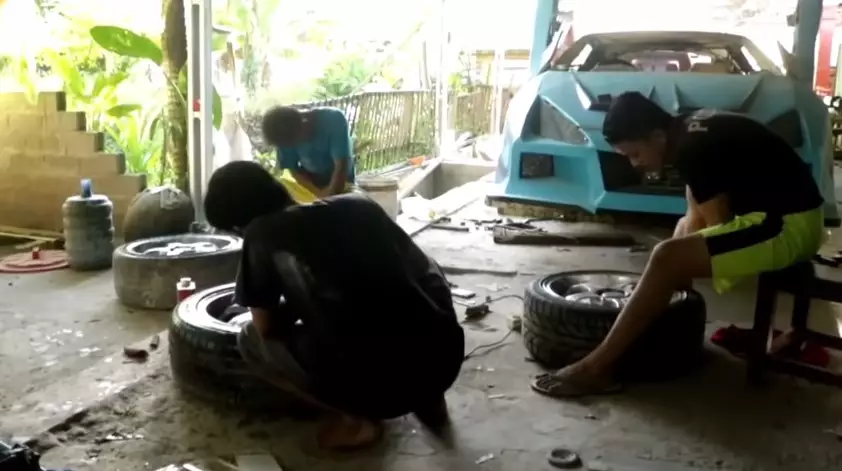 Potret mobil sport Brigadir Ian Aditya Youtube/IAN BAPONTAR