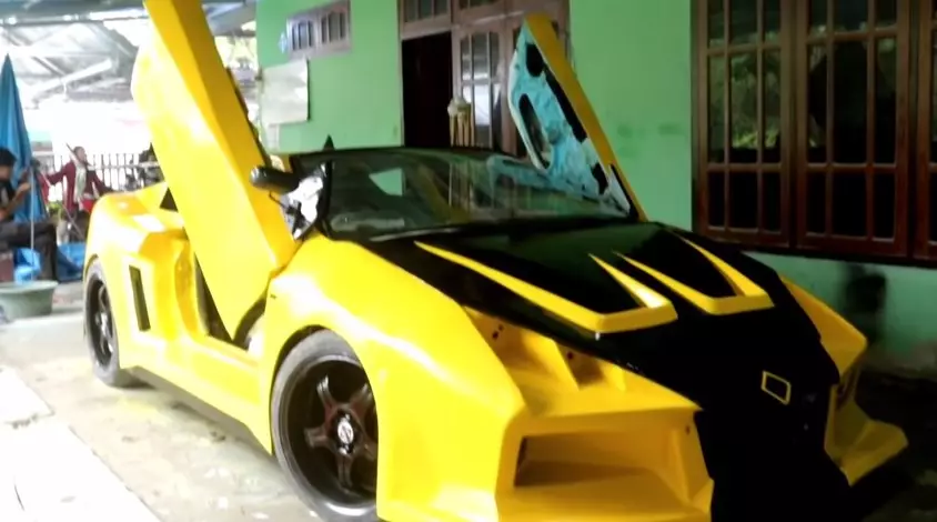 Potret mobil sport Brigadir Ian Aditya Youtube/IAN BAPONTAR